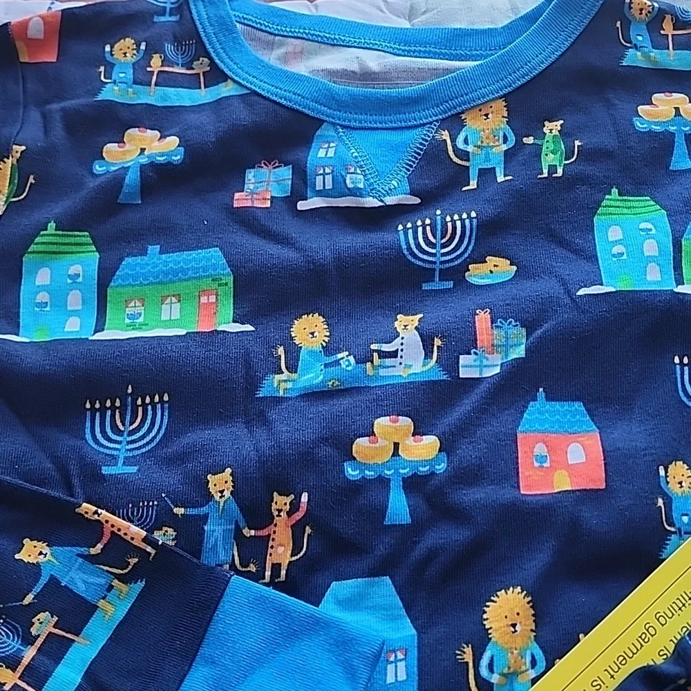 NWOT Hanukkah pajamas set - Picture 2 of 3